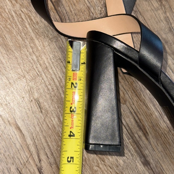 Qupid • Kancy Ankle Strap Heeled Sandals - Picture 8 of 8